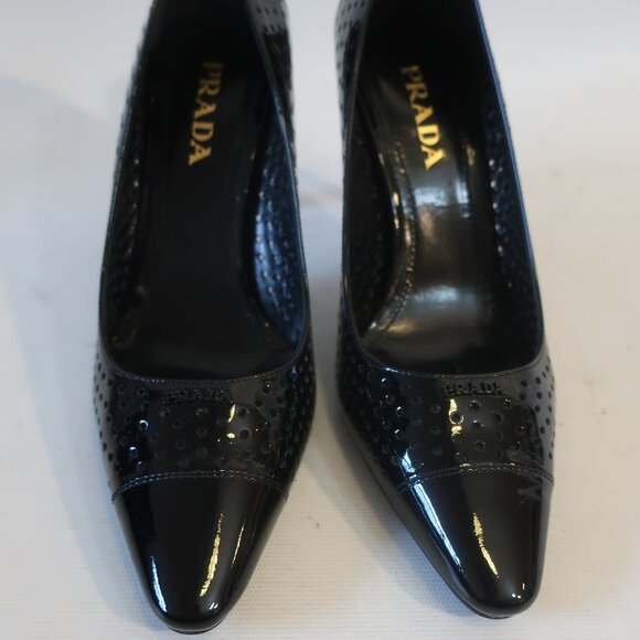 Womens Prada Vernice Black Laser Cut Patent Leather Pumps Heels 37.5 US/7.5 - Picture 4 of 14